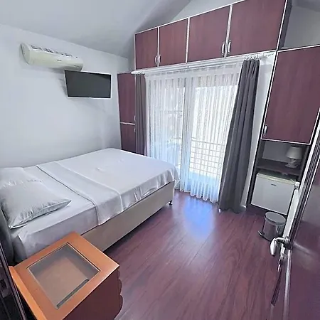Hotel Dardanos 4*