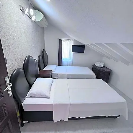 Hotel Dardanos 4*